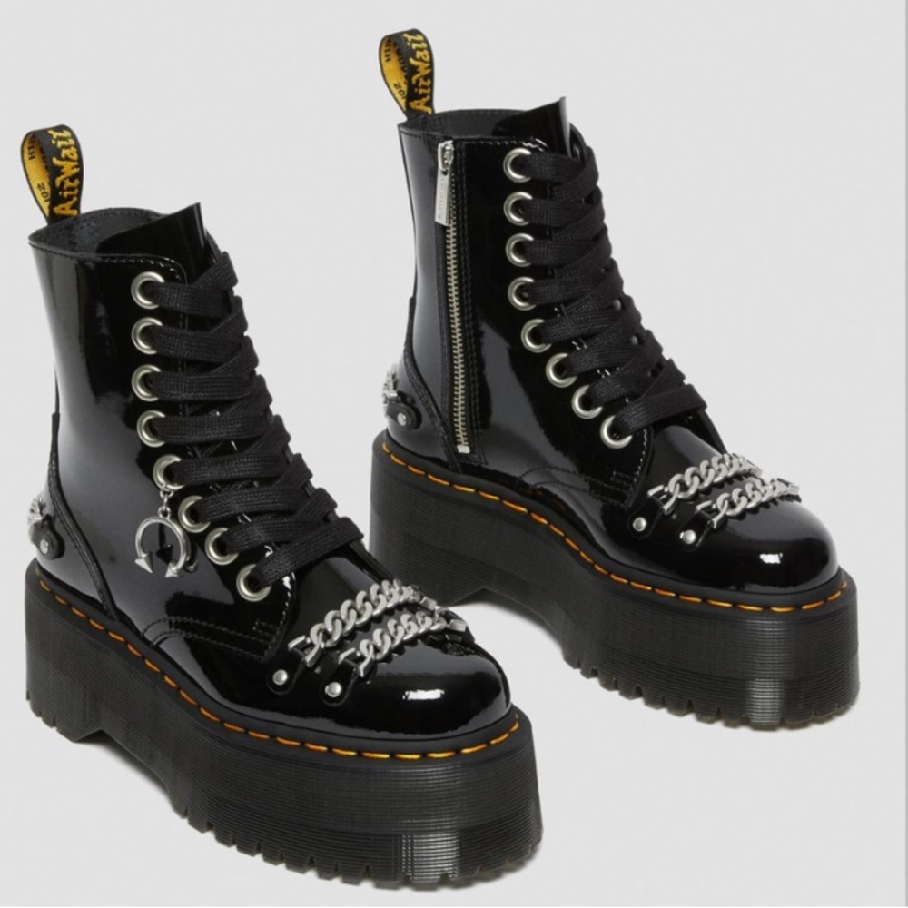 JADON MAX CHAIN PATENT LEATHER PLATFORM BOOTS DR MARTENS